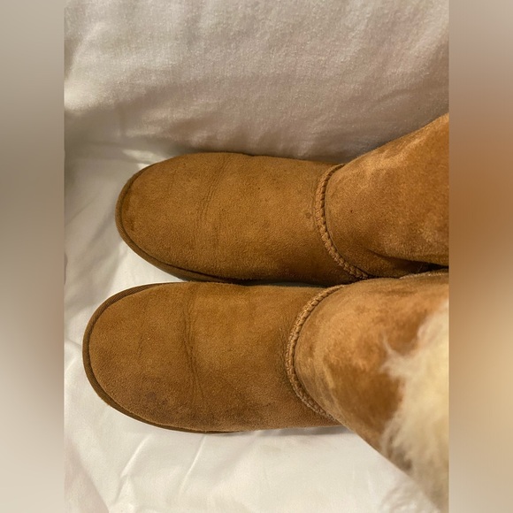 UGG Bailey Bow II Boots - Chestnut Brown (Women’s Size 6) - Picture 6 of 8